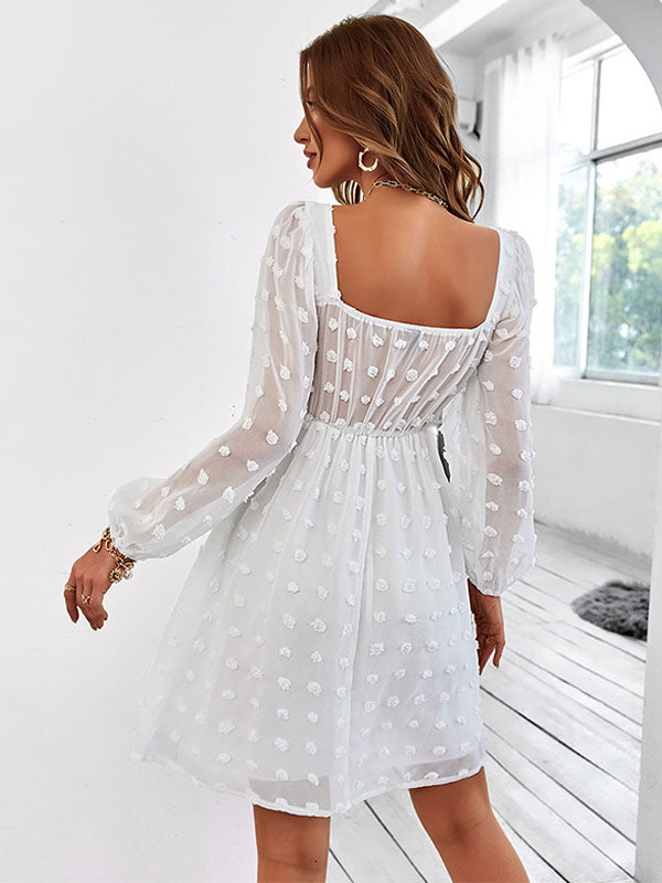 Beautifully Finished Dress in a Timeless Design