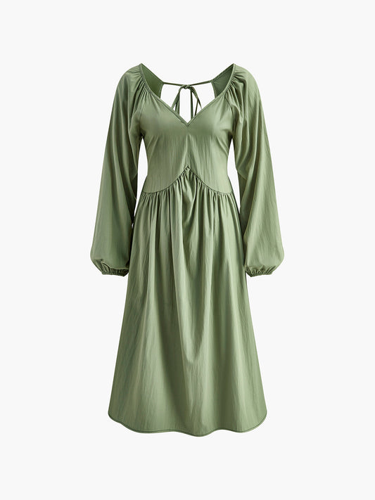 Classic Vintage Dress with a Flattering Fit