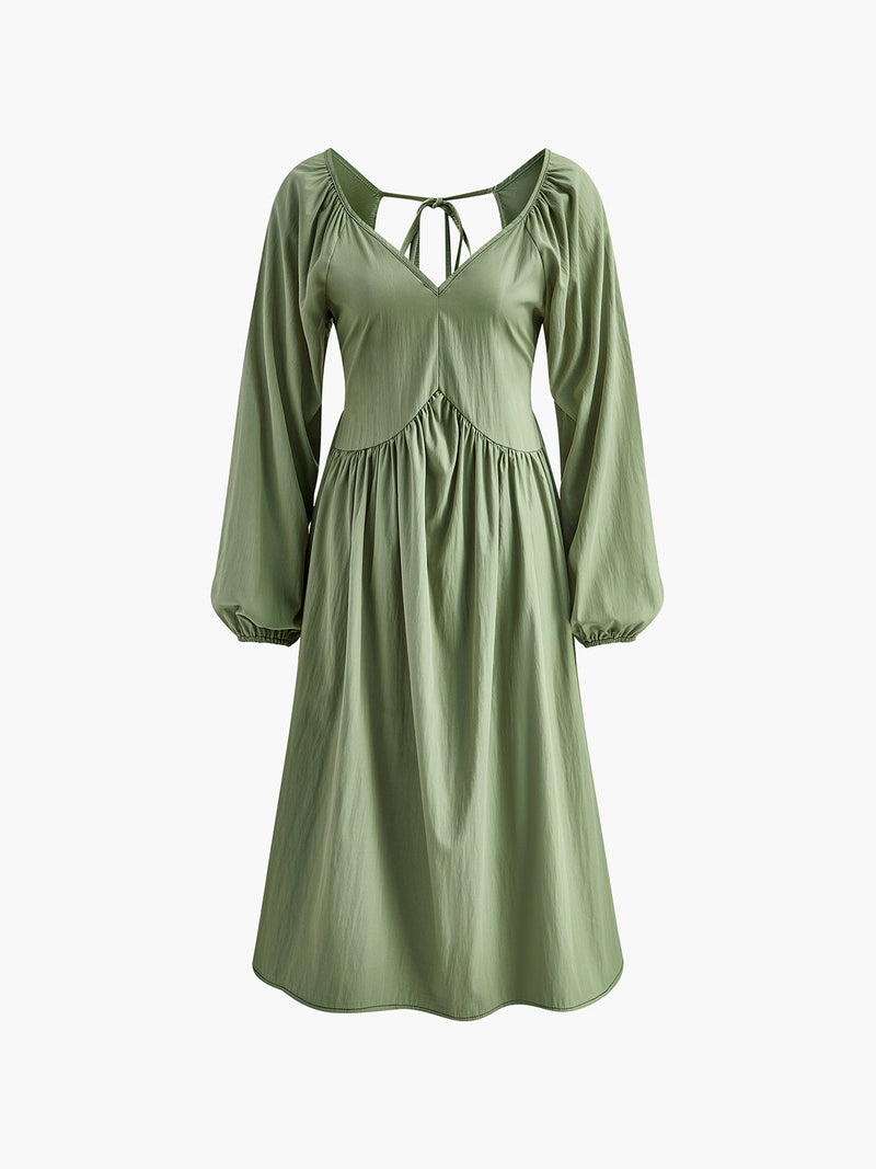 Classic Vintage Dress with a Flattering Fit