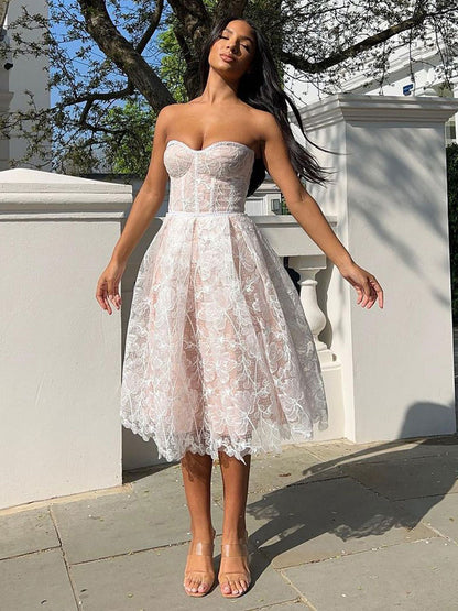 Sophisticated Dress with a Clean Classic Look