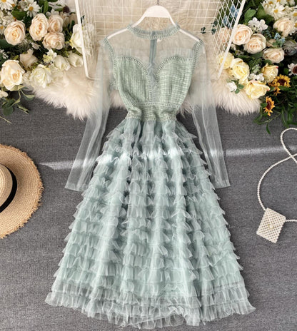 Effortlessly Elegant Dress with a Timeless Design