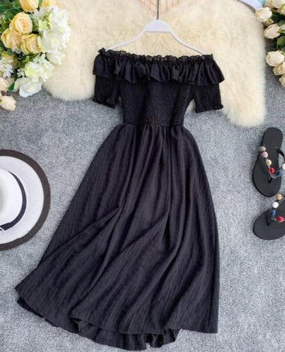 Classic Vintage Dress with a Flattering Fit