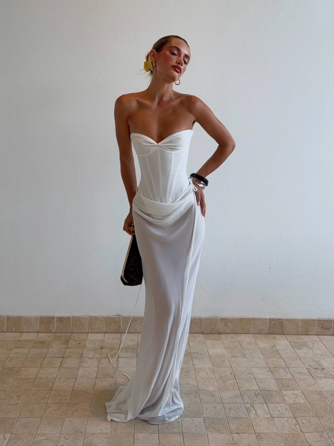 Beautifully Crafted Dress in a Classic Style