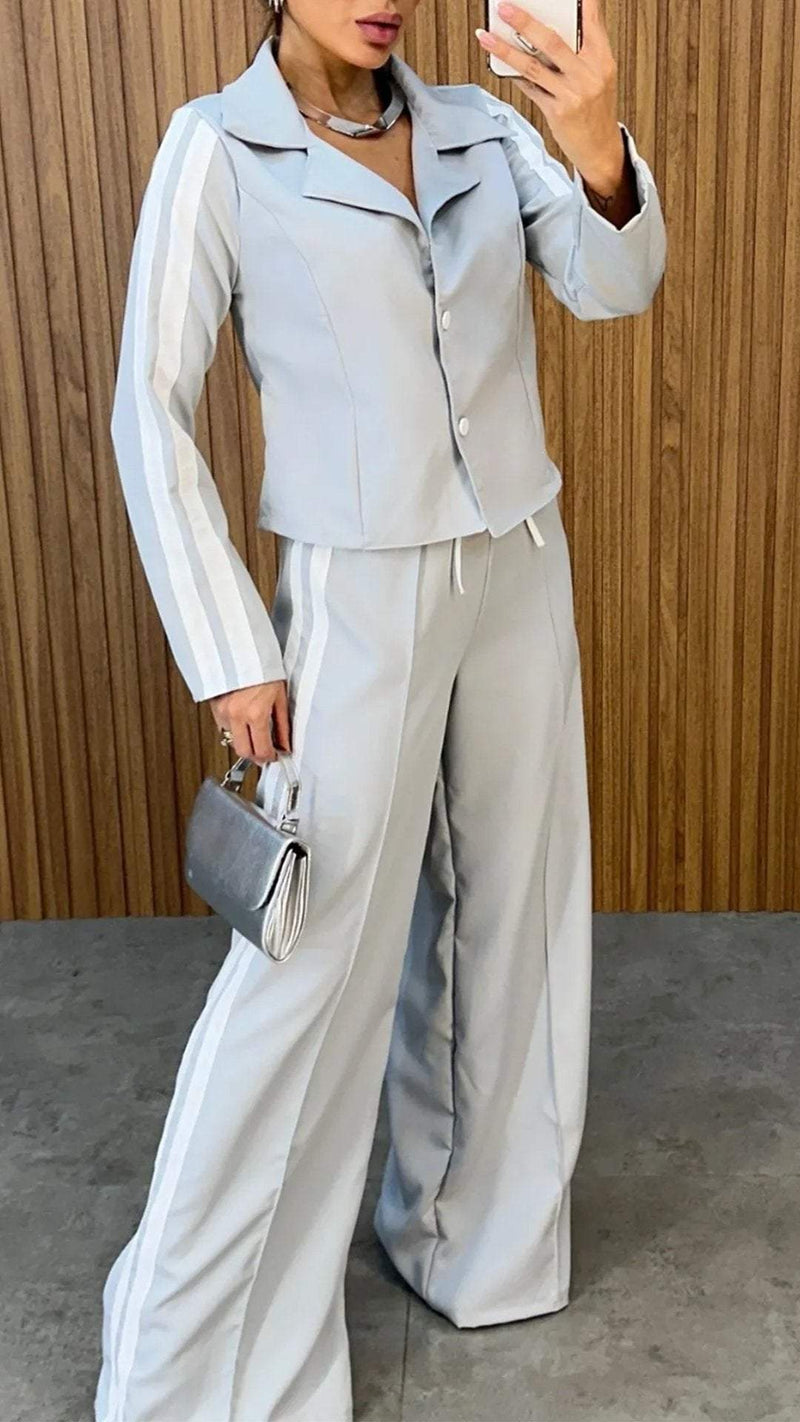 Effortlessly Elegant Garment with a Timeless Design