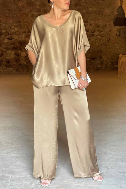 Effortlessly Elegant Garment with a Timeless Design