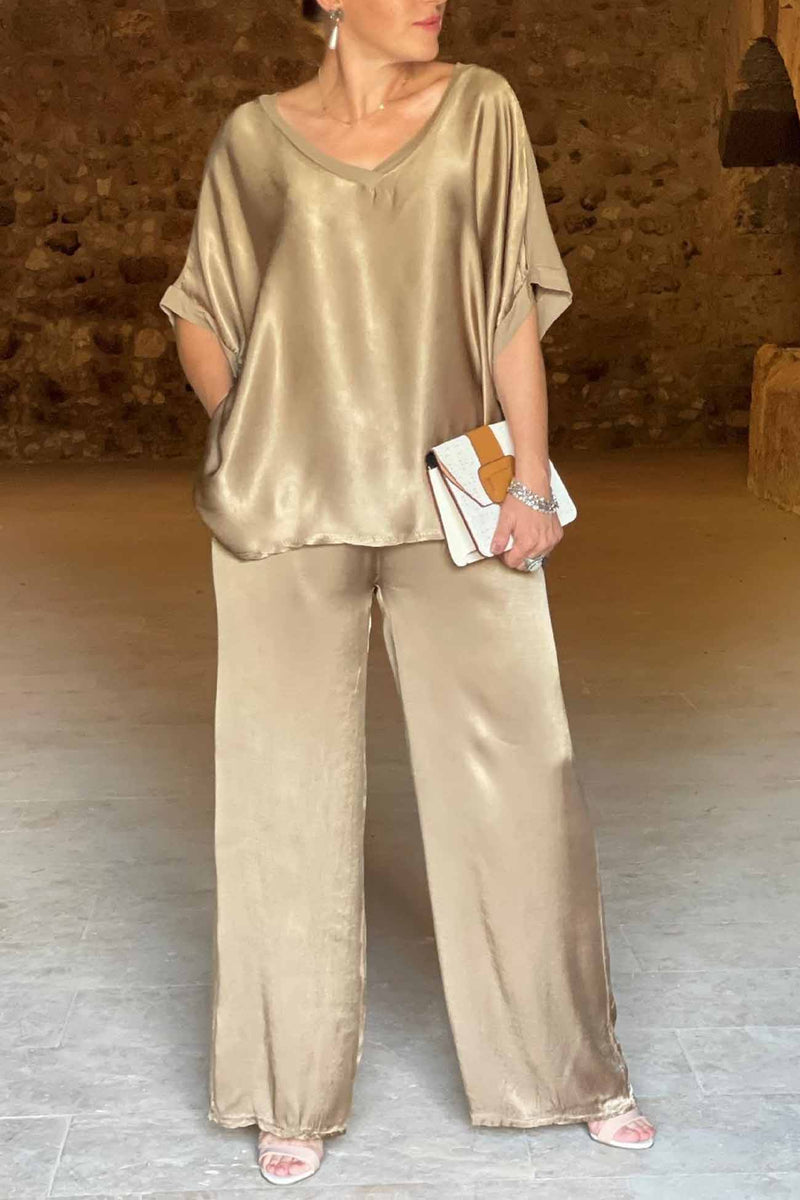 Effortlessly Elegant Garment with a Timeless Design