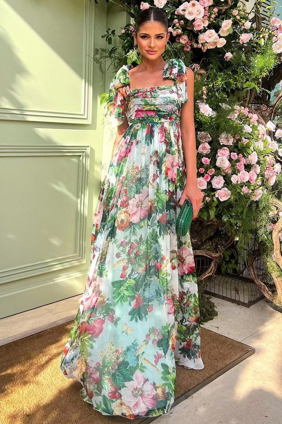 Classic Vintage & Enduringly Stylish Dress