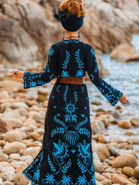 Classic Vintage & Enduringly Stylish Dress