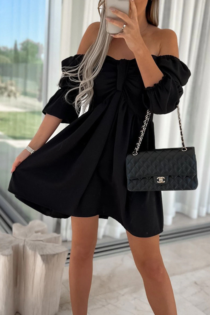 Beautifully Finished Dress in a Timeless Design