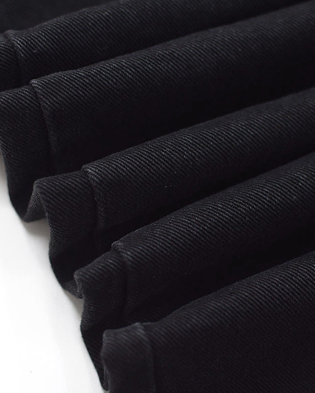 Effortlessly Elegant Pants with a Timeless Design