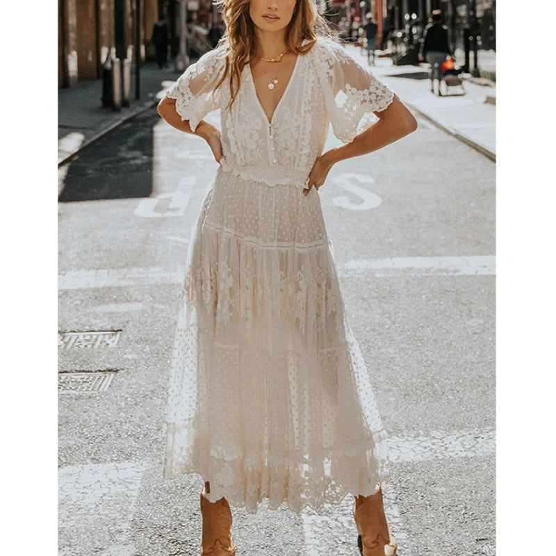 Classic Vintage Dress with a Flattering Fit