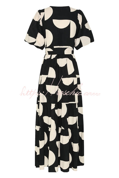Gracefully Styled Dress for Any Occasion