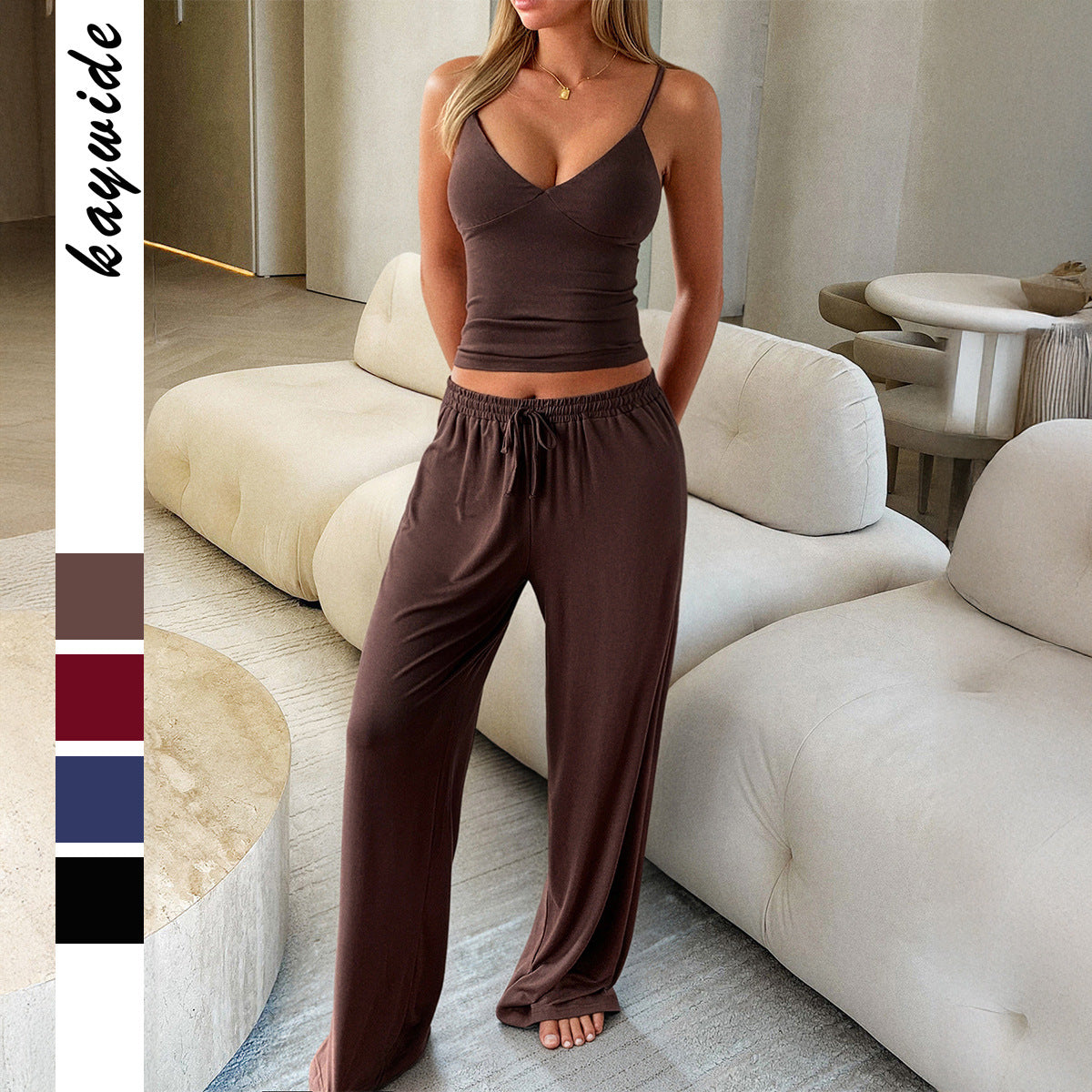 Sophisticated Trousers with a Clean Classic Look