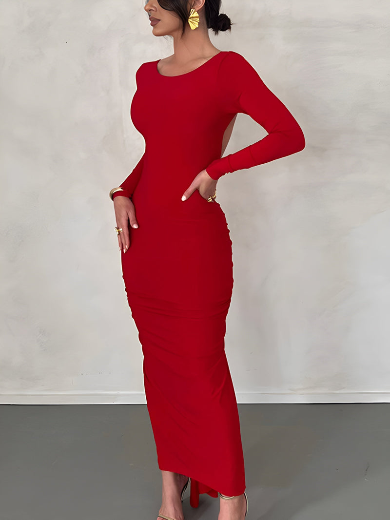 Beautifully Finished Dress in a Timeless Design