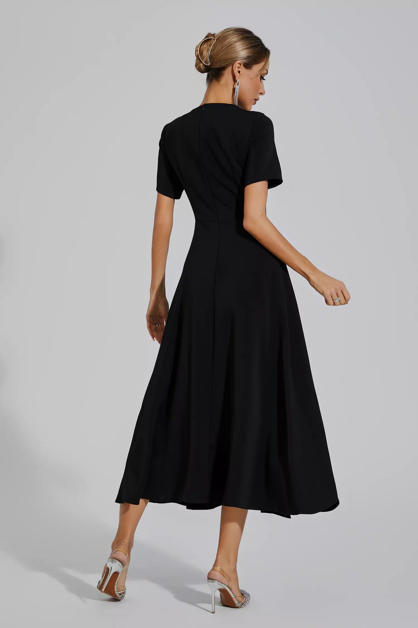 Polished Dress with an Effortless Classic Look