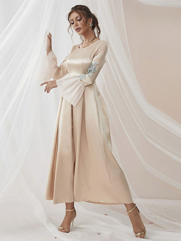 Sophisticated Dress with a Clean Classic Look