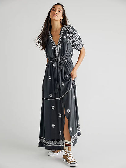 Classic Vintage & Enduringly Stylish Dress