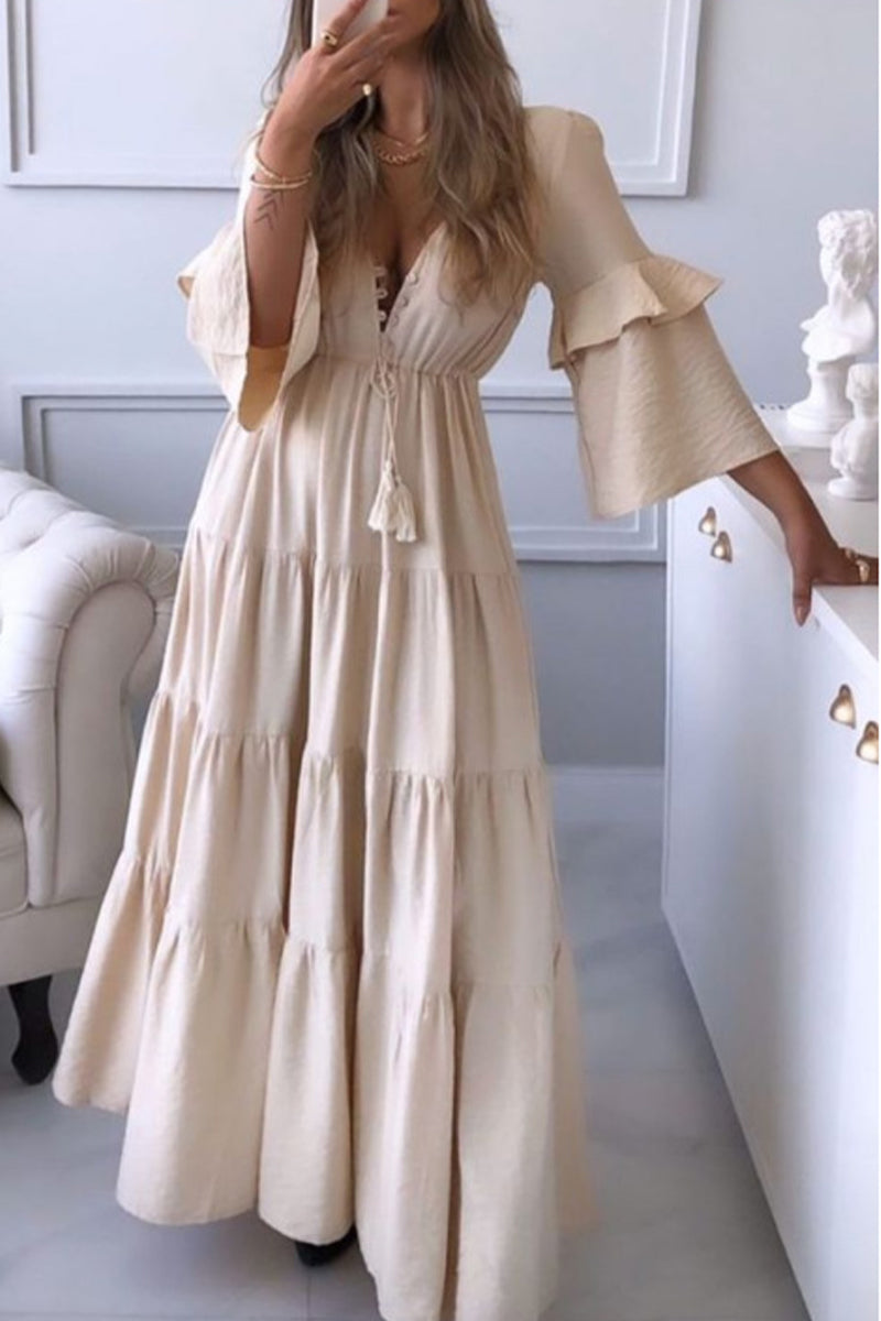 Effortlessly Elegant Dress with a Timeless Design