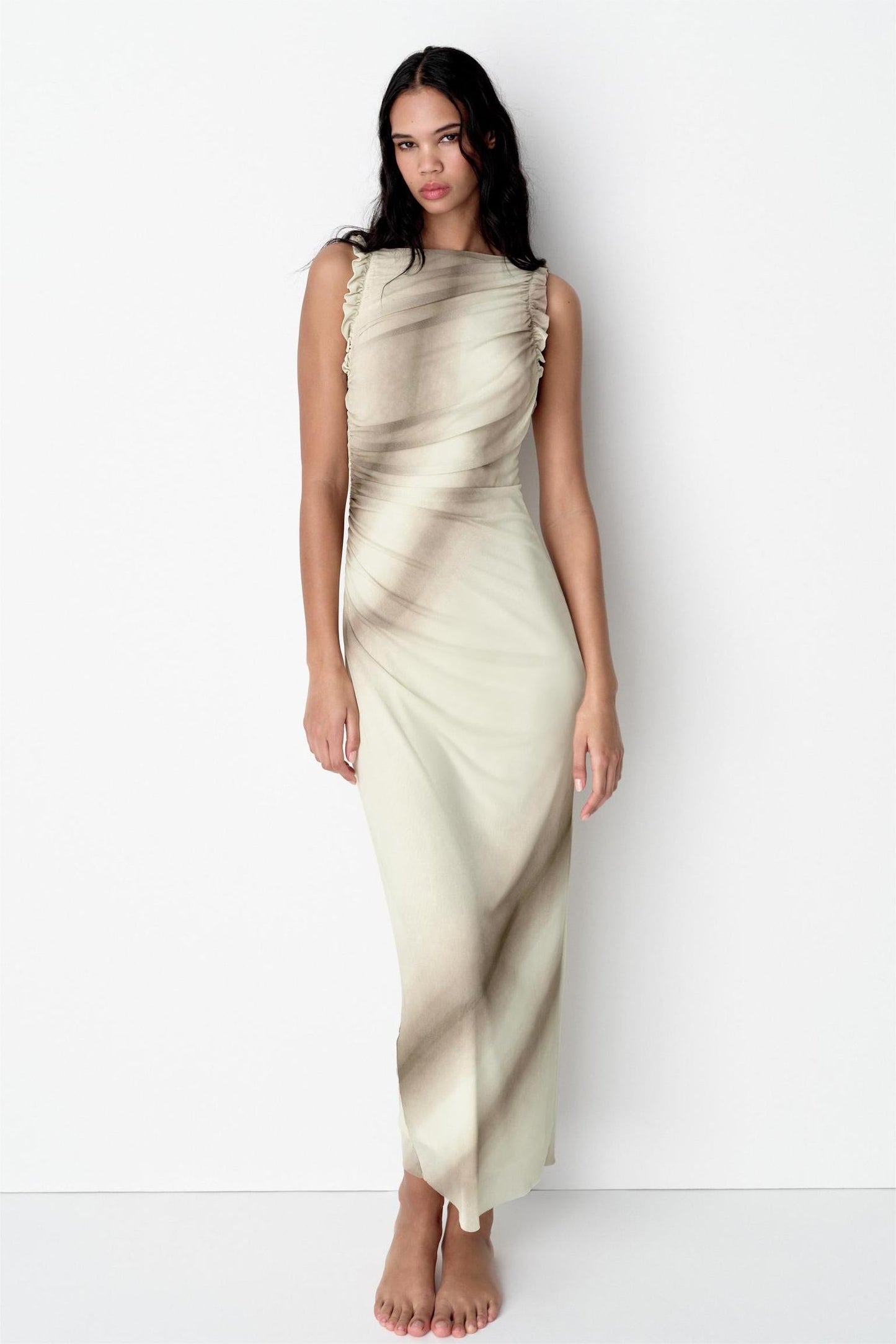 Classic Vintage Dress with a Flattering Fit