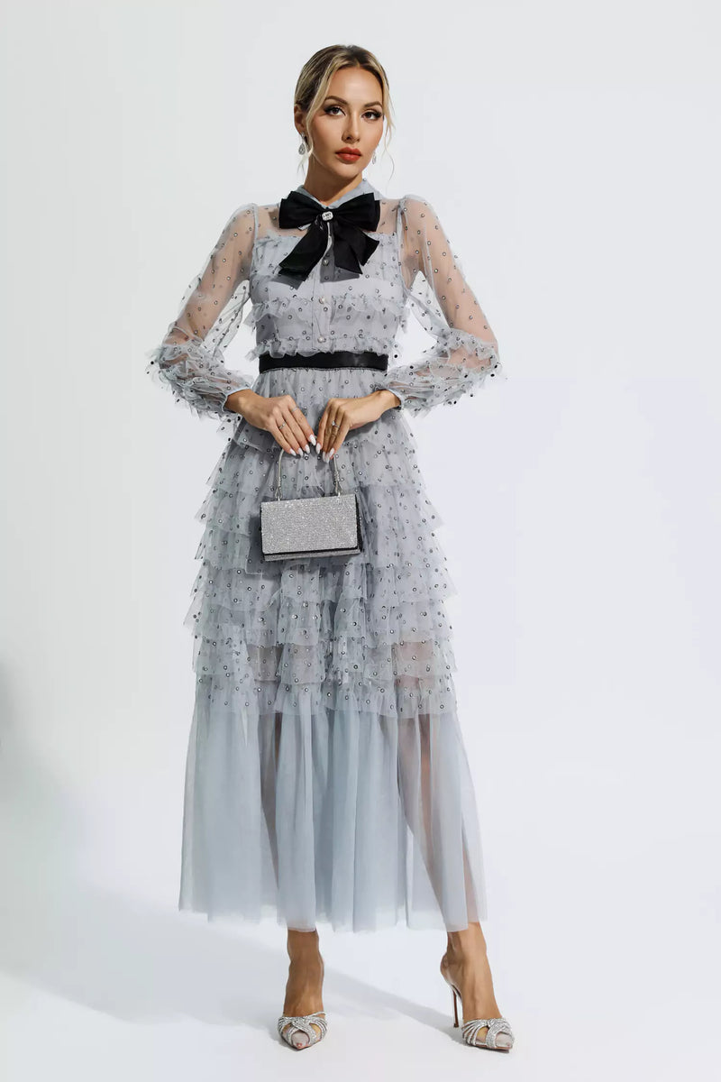 Well Tailored Dress with a Graceful Silhouette