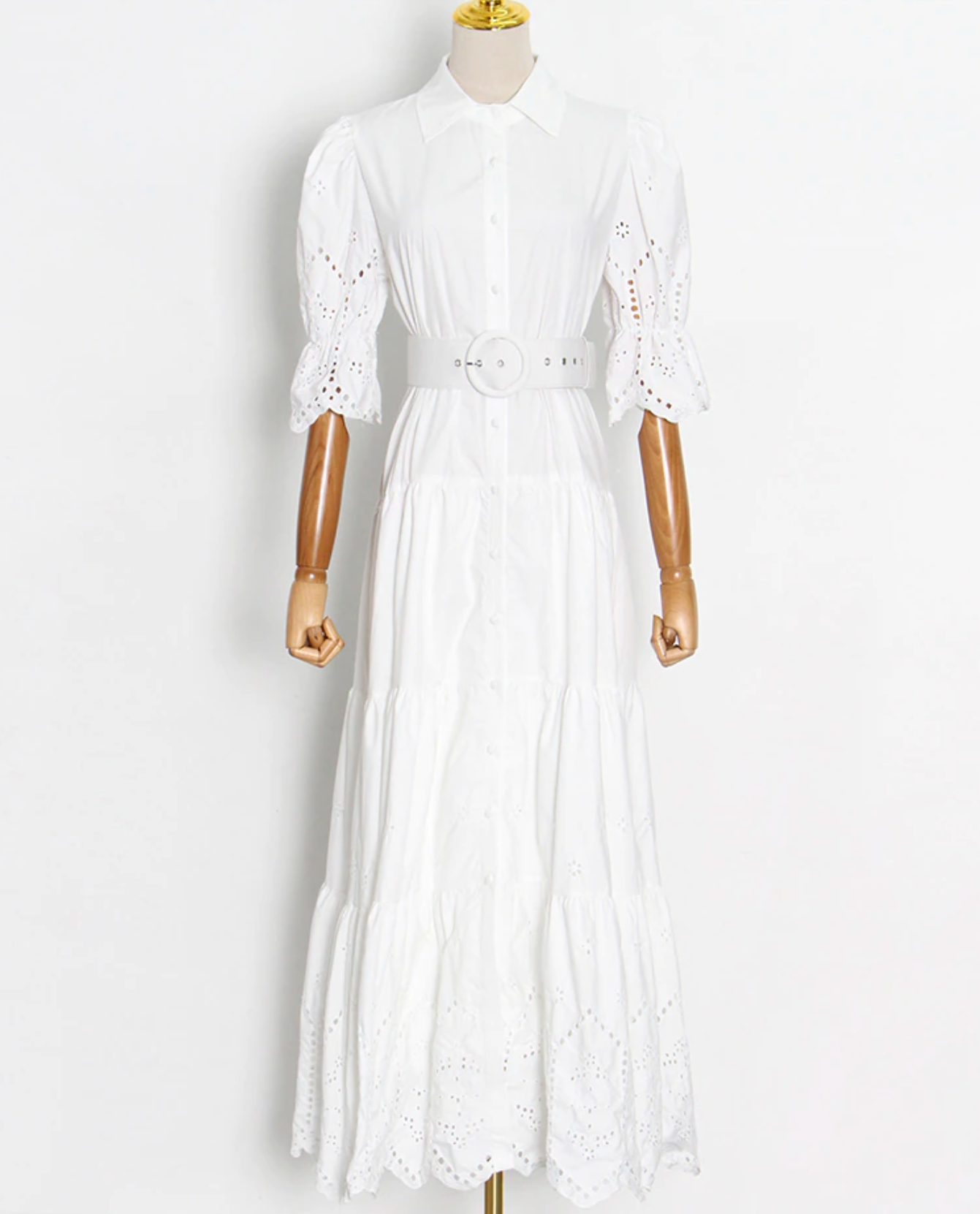 Beautifully Finished Dress in a Timeless Design