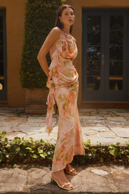 Gracefully Styled Dress for Any Occasion