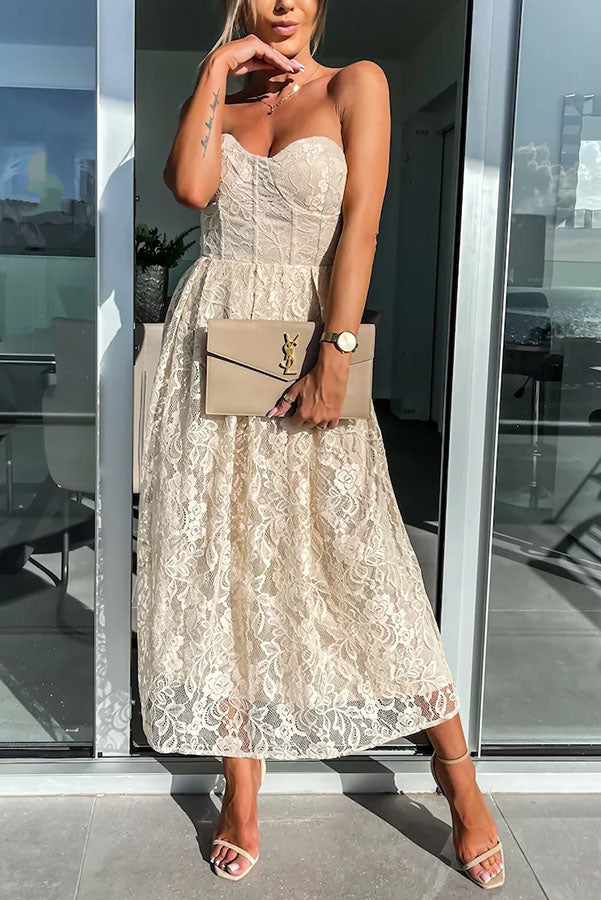 Sophisticated Dress with a Clean Classic Look