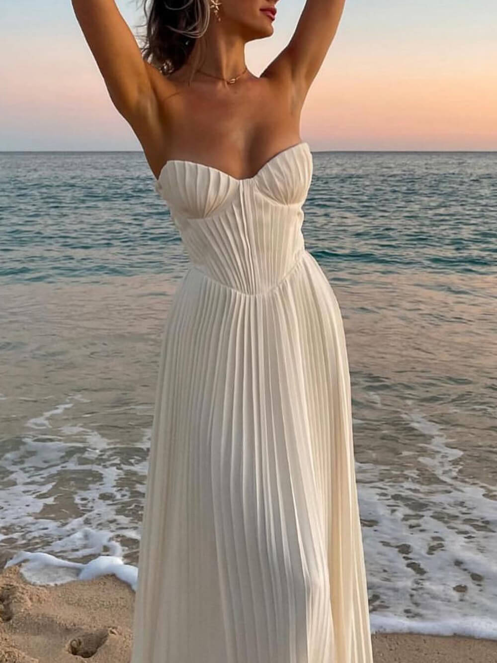 Gracefully Styled Dress for Any Occasion