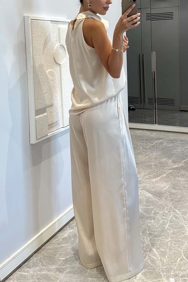 A Vintage Style Pants with Delicate Timeless Details