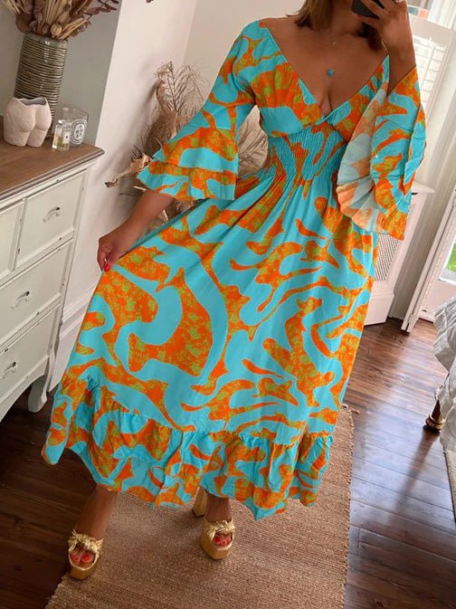 Effortlessly Elegant Dress with a Timeless Design