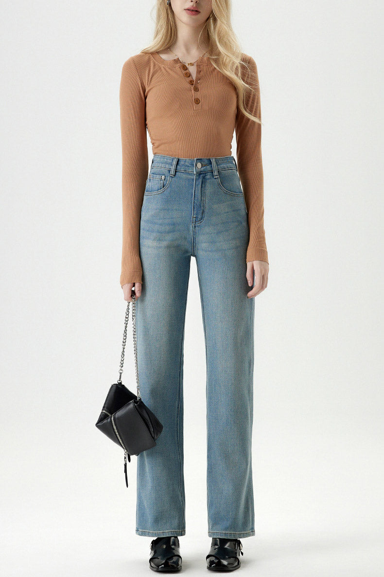 Classic Vintage Pants with a Flattering Fit
