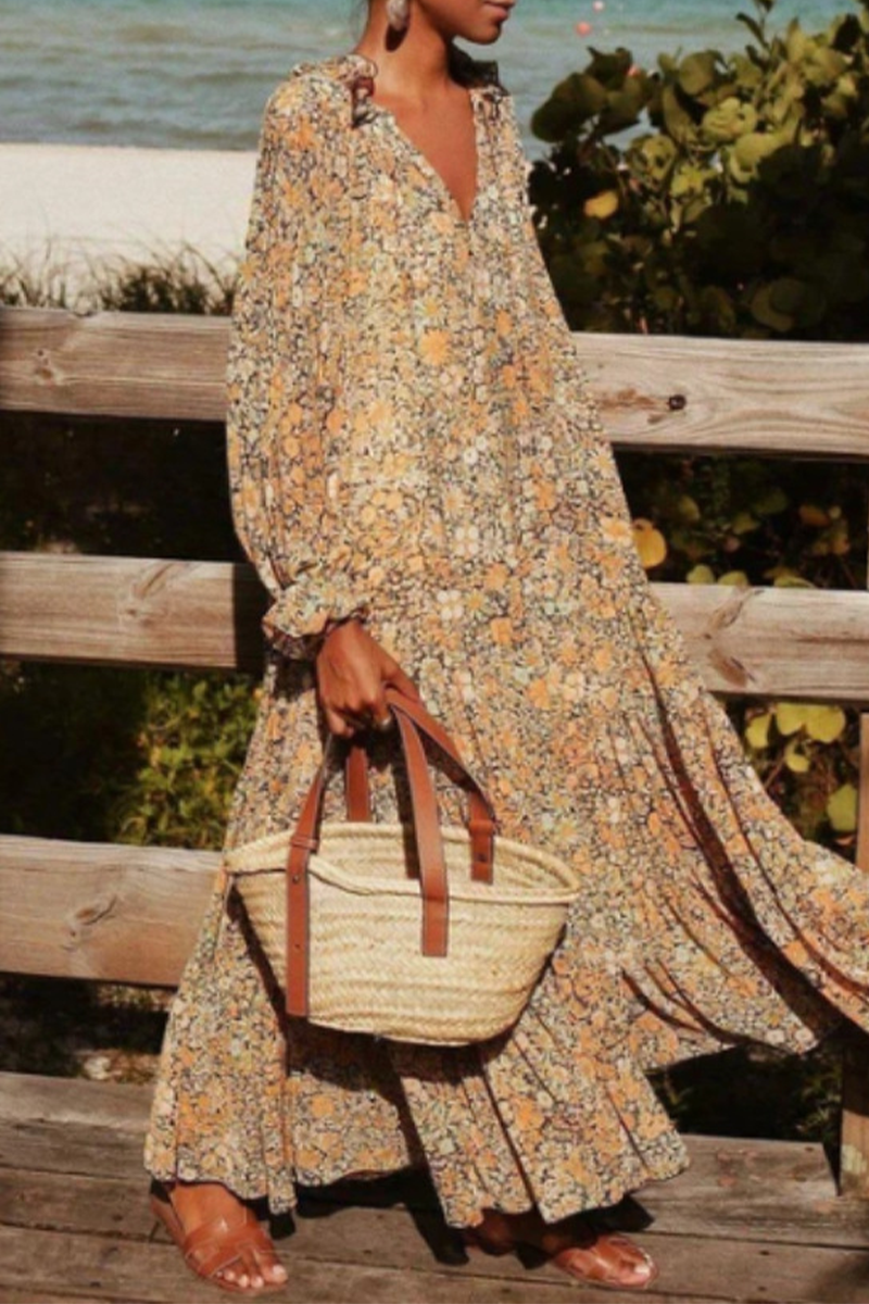 Beautifully Finished Dress in a Timeless Design