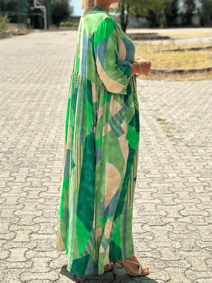 Classic Vintage Dress with a Flattering Fit