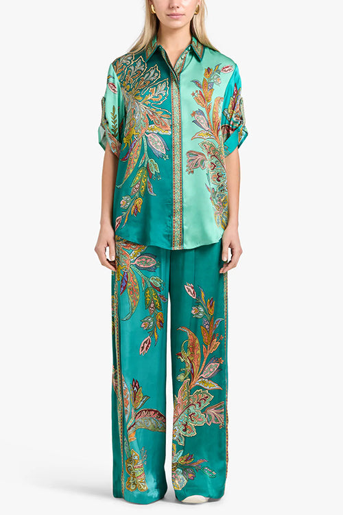 Well Tailored Shirt with a Graceful Silhouette