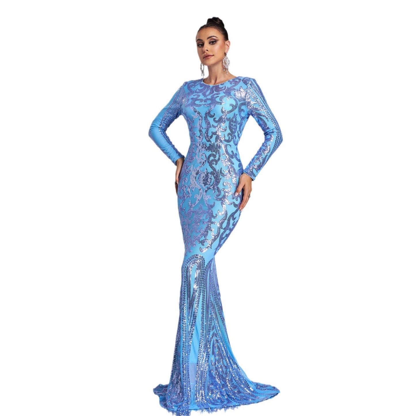 Beautifully Finished Dress in a Timeless Design
