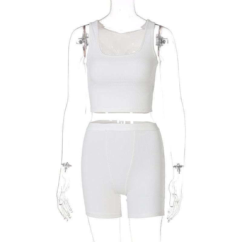 Well Tailored Garment with a Graceful Silhouette