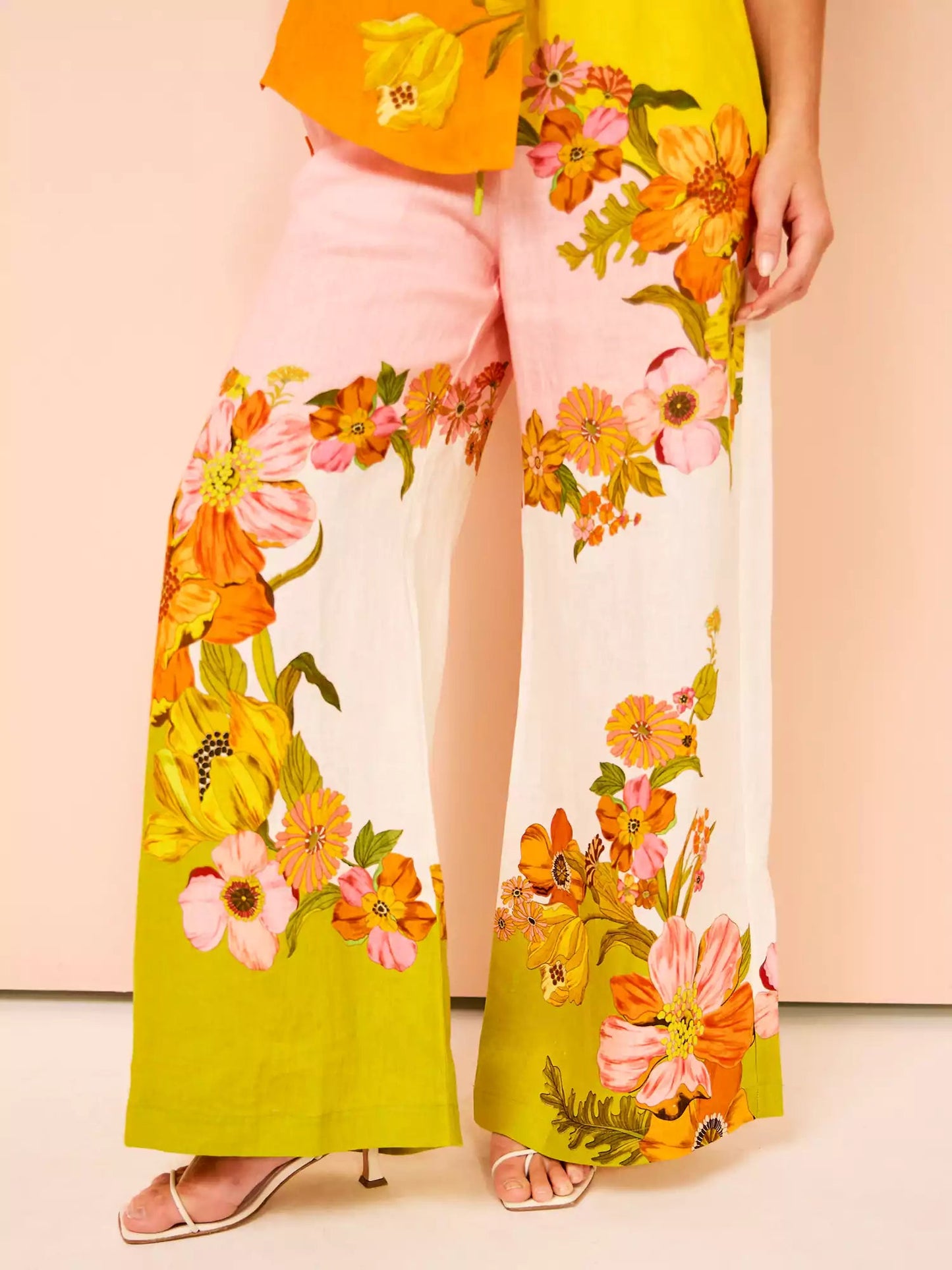 Well Tailored Pants with a Graceful Silhouette