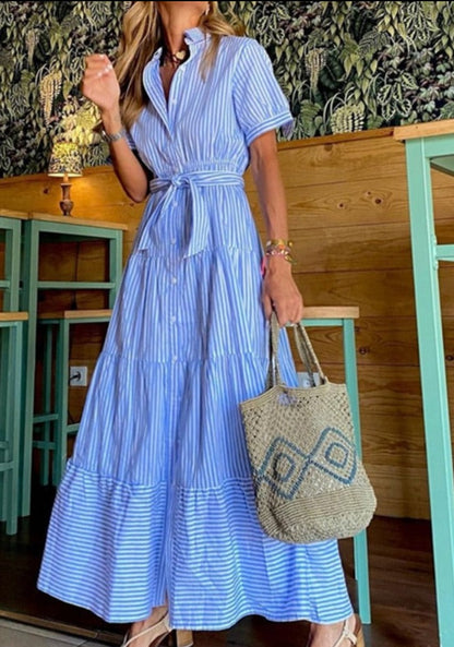 Classic Vintage Dress with a Flattering Fit