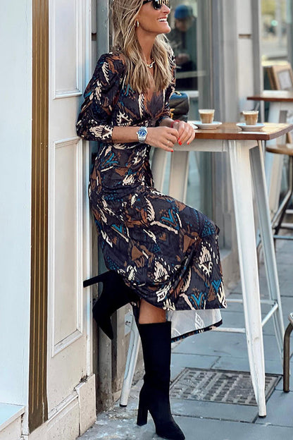 Effortlessly Elegant Dress with a Timeless Design