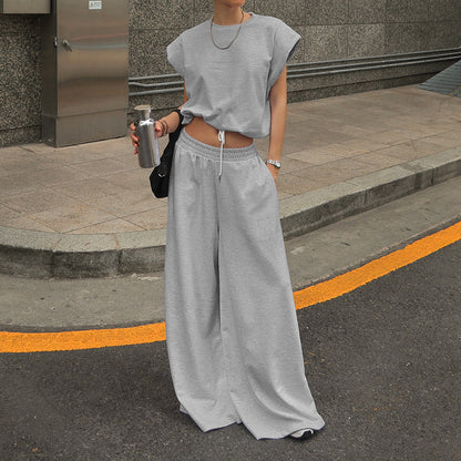 Well Tailored Pullover with a Graceful Silhouette