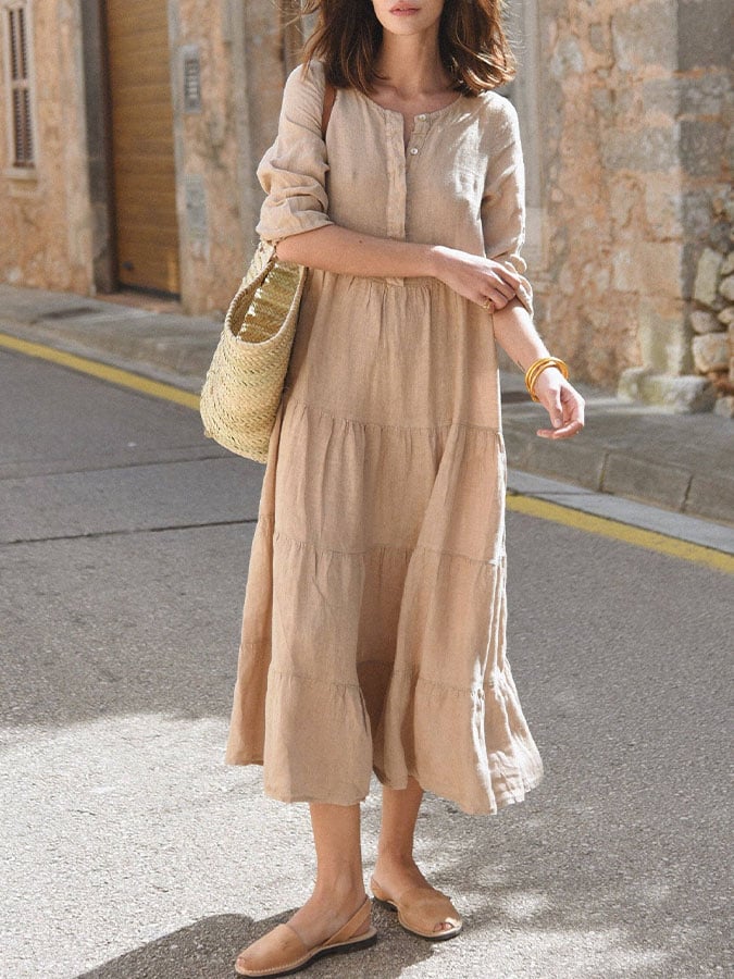 Beautifully Finished Dress in a Timeless Design