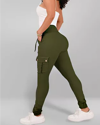 Effortlessly Elegant Pants with a Timeless Design