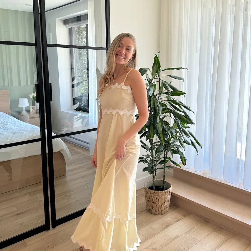 Polished Dress with an Effortless Classic Look