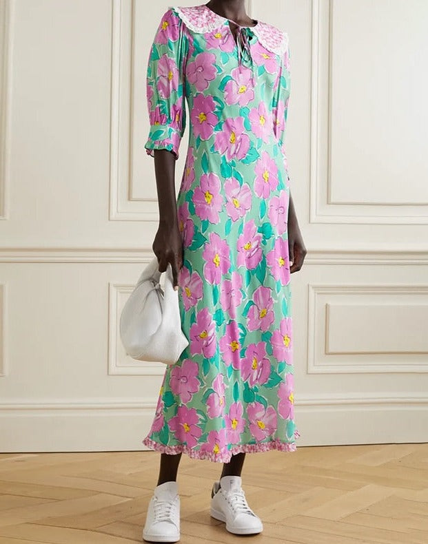 Sophisticated Dress with a Clean Classic Look