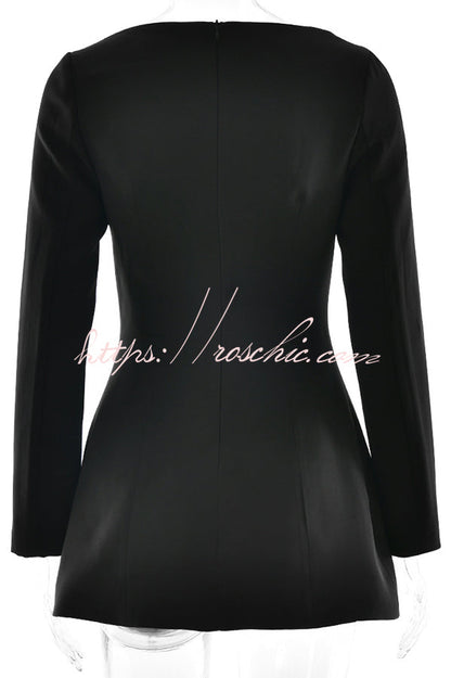 Effortlessly Elegant Dress with a Timeless Design