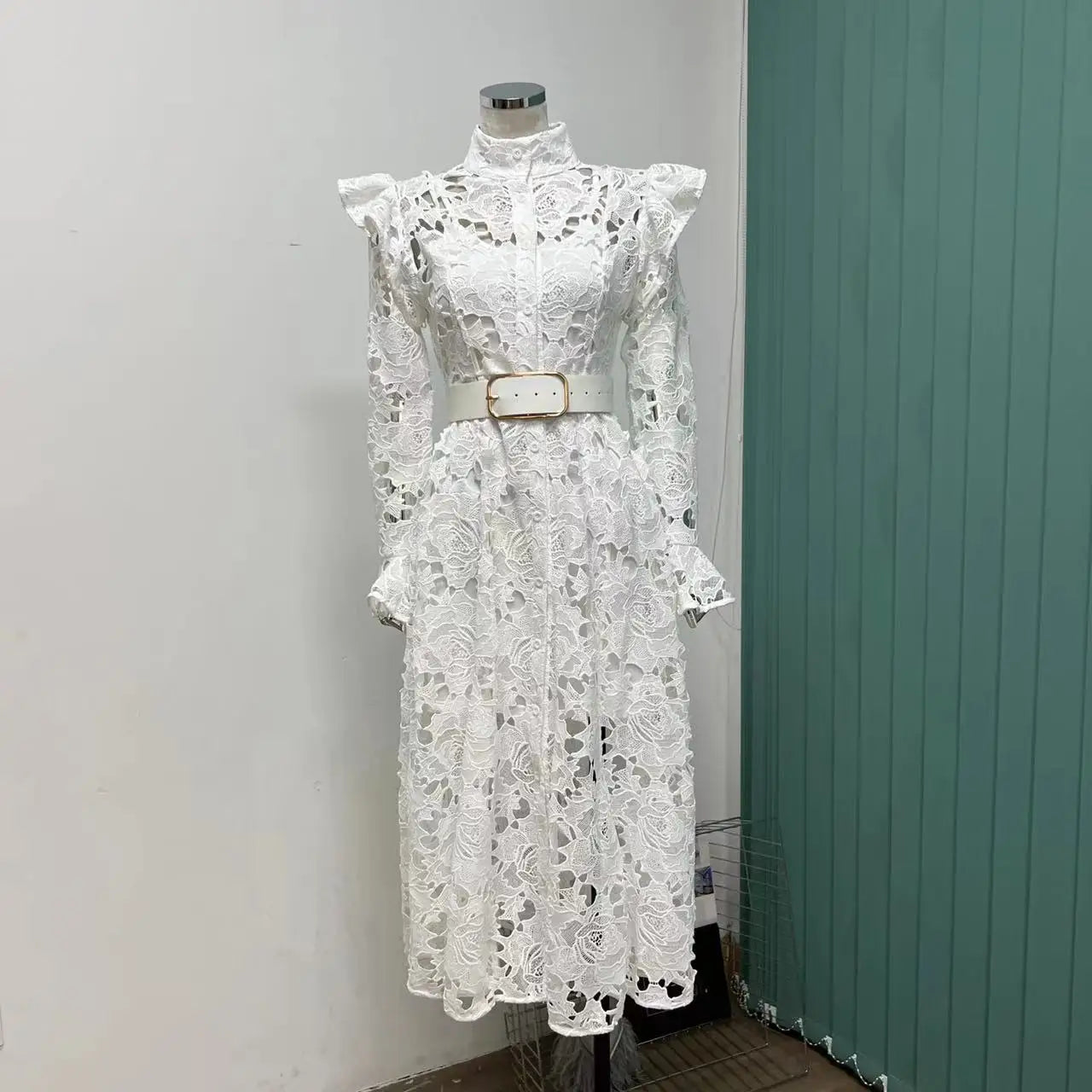 Beautifully Crafted Dress in a Classic Style