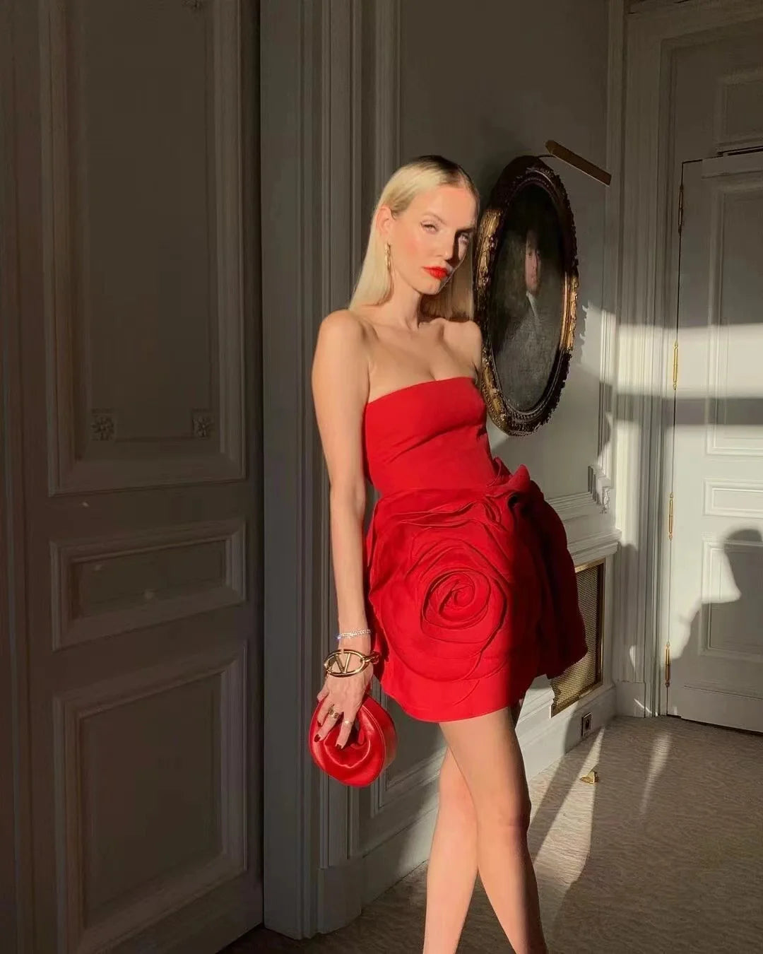 Effortlessly Elegant Dress with a Timeless Design