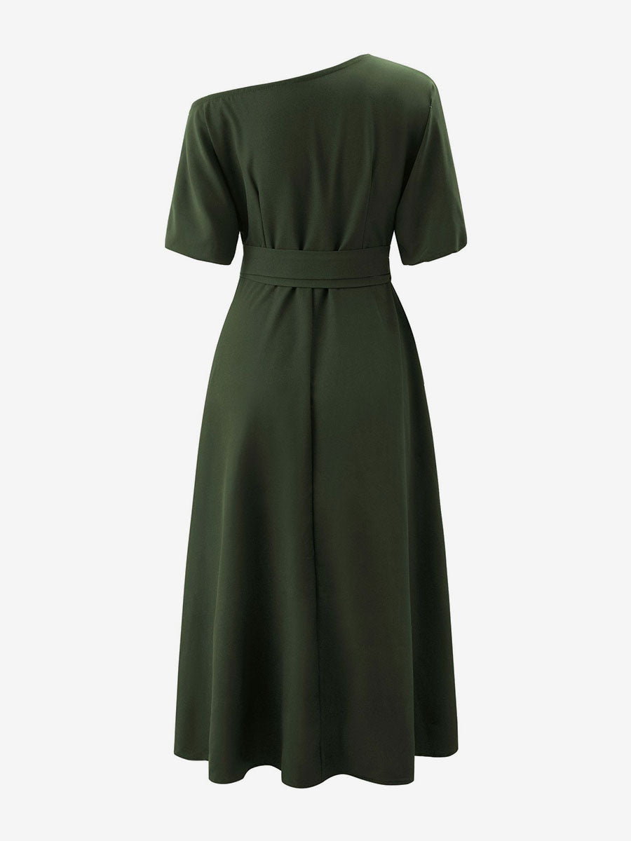 Classic Vintage Dress with a Flattering Fit