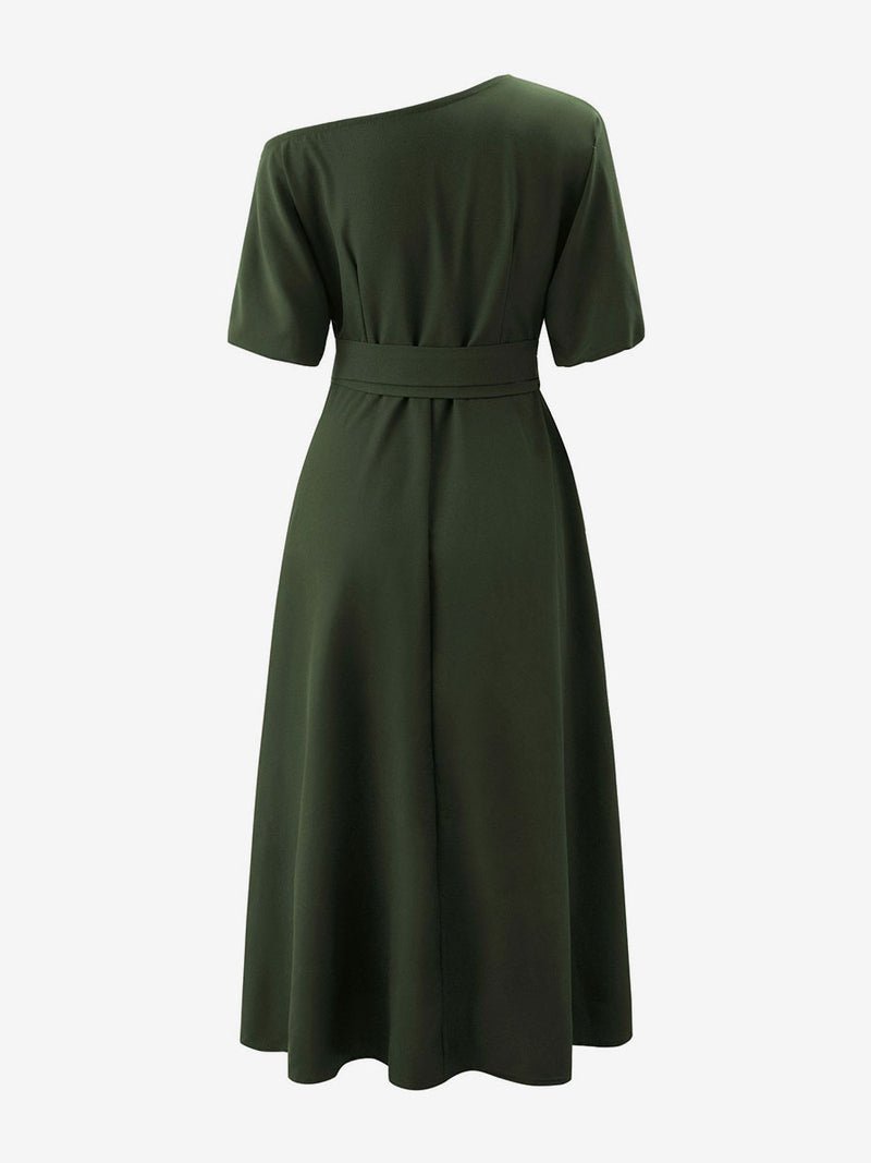 Classic Vintage Dress with a Flattering Fit