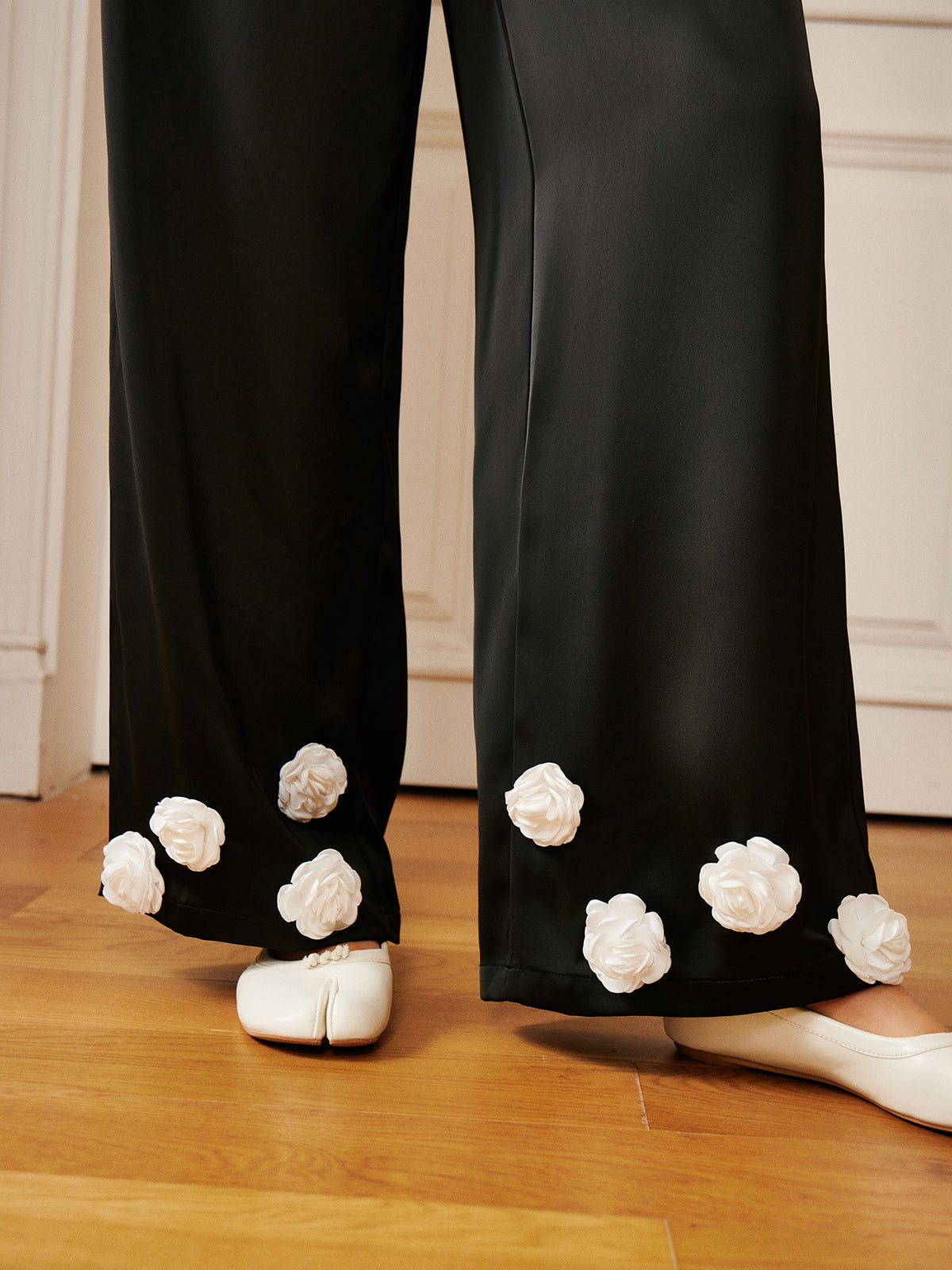 Elegantly Styled Pants for Everyday Wear